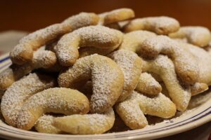 birthday-cookies-640x480-37366575.jpeg