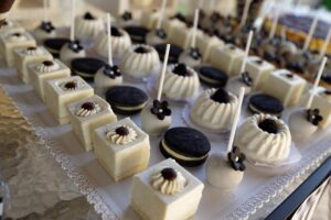 birthday-cookies-640x480-53332551.jpeg