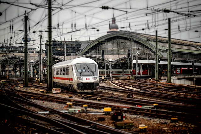 cologne-640x480-99229027.jpeg