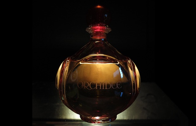 perfume-640x480-86109258.jpeg