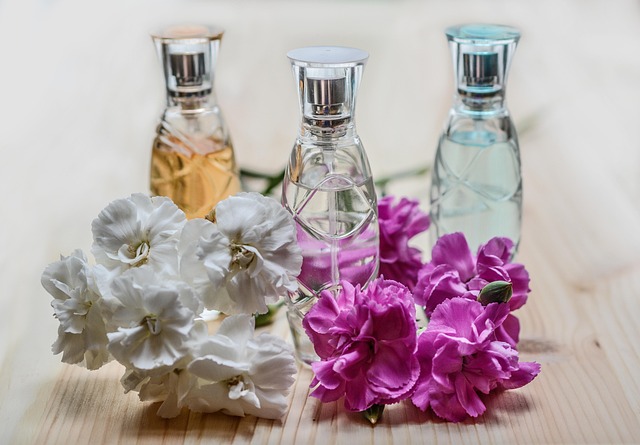 Unmasking Fragrance Gender Myths: Unisex Trends Rising