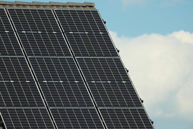 Invest Smart: Solar Panels for Homes — Benefits and Returns Explained