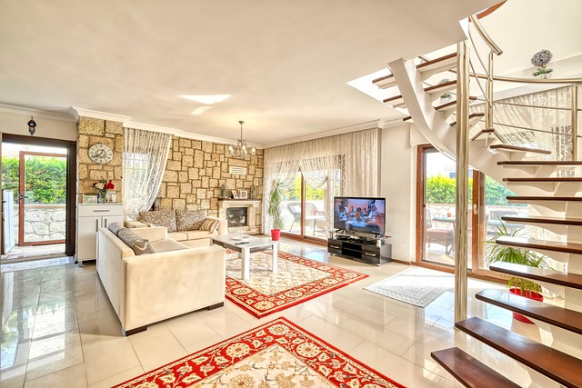 homes with indoor-outdoor living phoenix