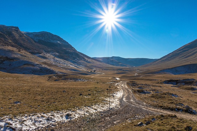 living near phoenix mountain preserve trails