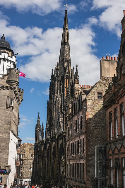 Navigating Phoenix Rent: Malls, Market, and Relationships