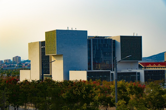 Stay Mobile & Safe: Heat Tips for Phoenix Campus Living