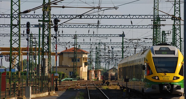 living near phoenix light rail stations