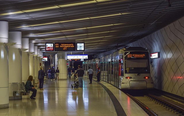 living near phoenix light rail stations