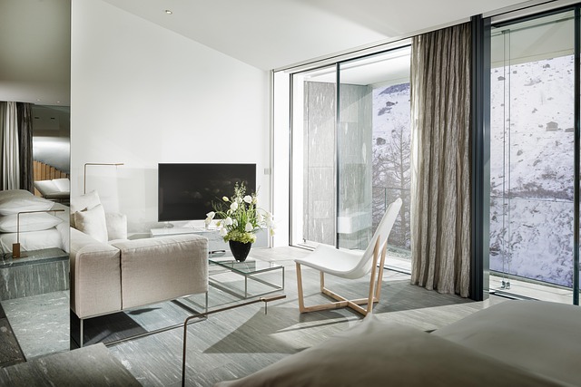 Elevate Living: Lock-and-Leave Amenities Meet Personalized Care