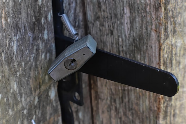 lock-and-leave security for arizona homes