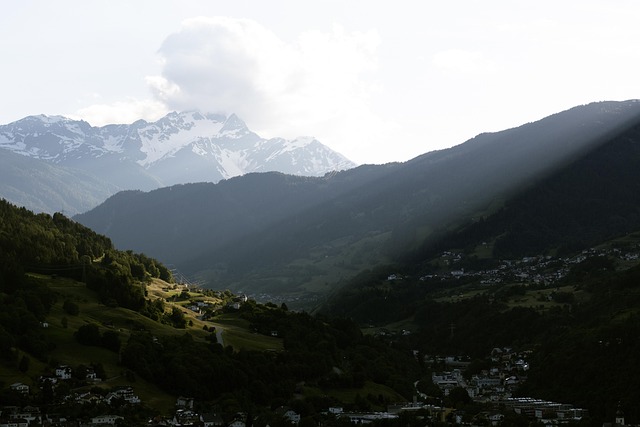 scottsdale vs paradise valley luxury market 2026