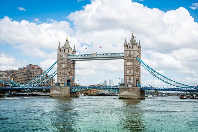 sustainable desert modern architecture