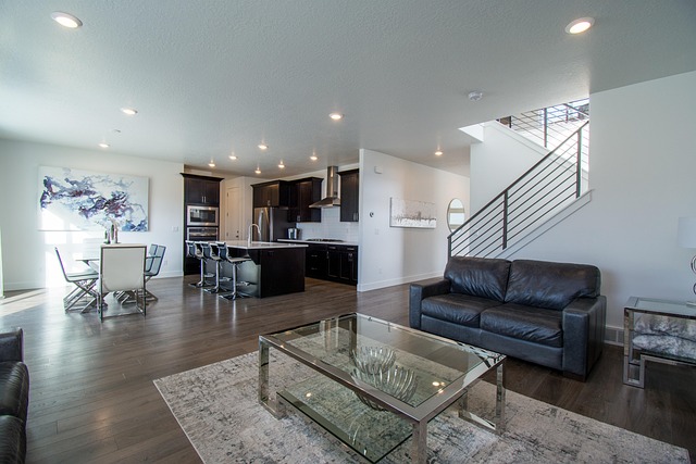 Outdoor-centric floor plans