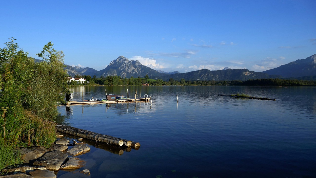 Real Estate Market Update: Ahwatukee Foothills, Phoenix's Emerging Suburban Gem