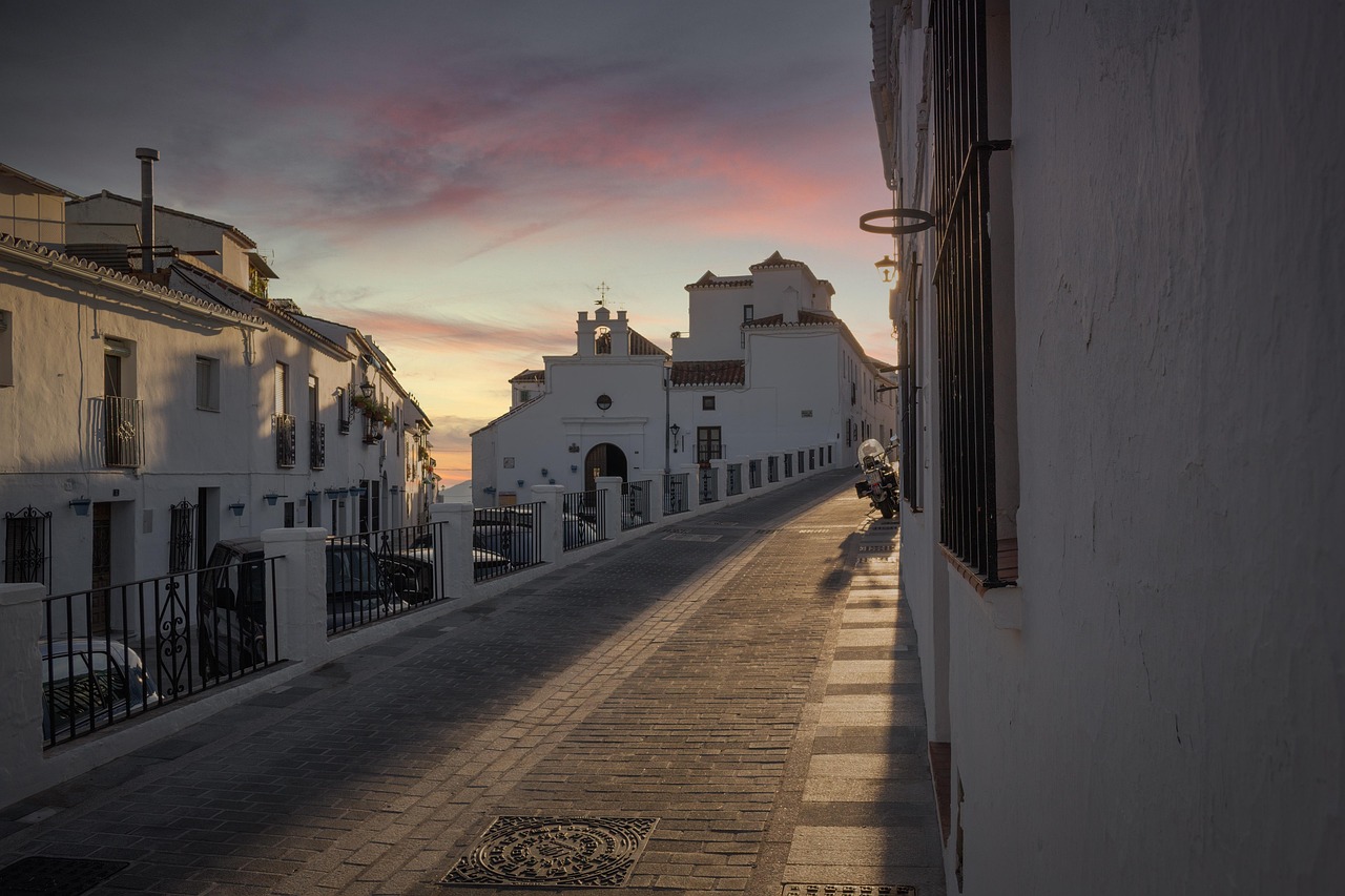 explore-casa-blanca-estates-and-beyond-a-640x480-xal6jp