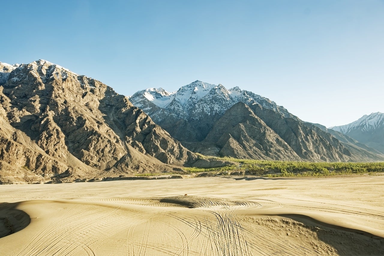 explore-desert-sky-ranch-beyond-cultural-640x480-rcft4e
