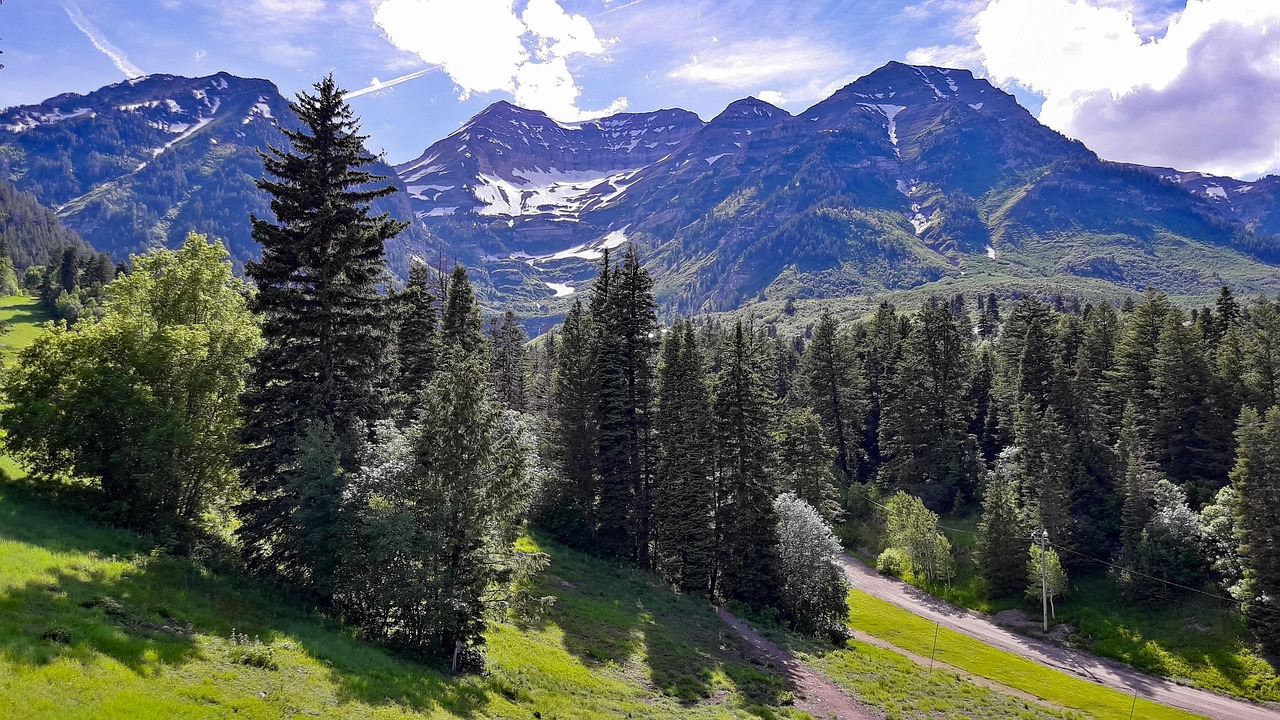 Explore Sundance: Outdoor Adventures, Cultural Immersion, Local Delights