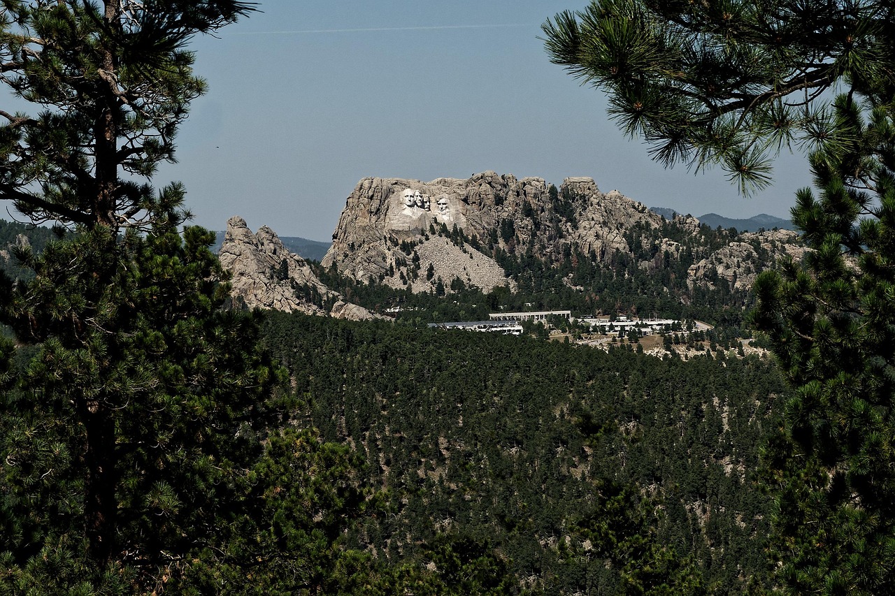 Roosevelts Wonders: Explore Nature, Culture, and Flavors