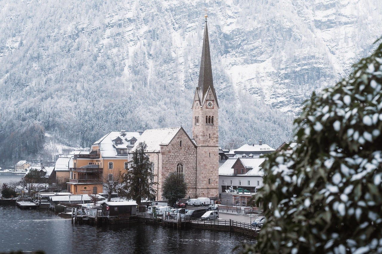 Summerhaven Alpine Village: Family Fun & Cultural Delights