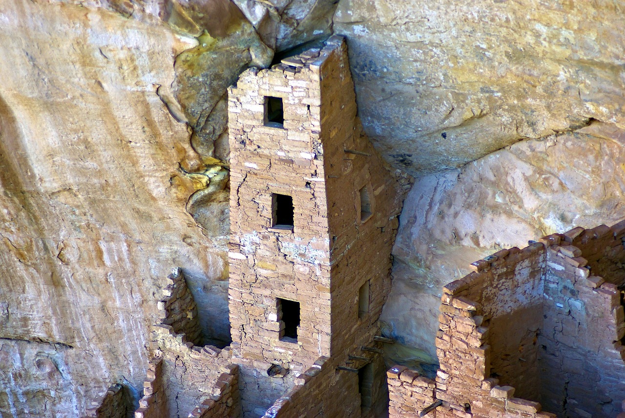 Uncover Heritage Crossings: Explore Cultural Treasures and Local History