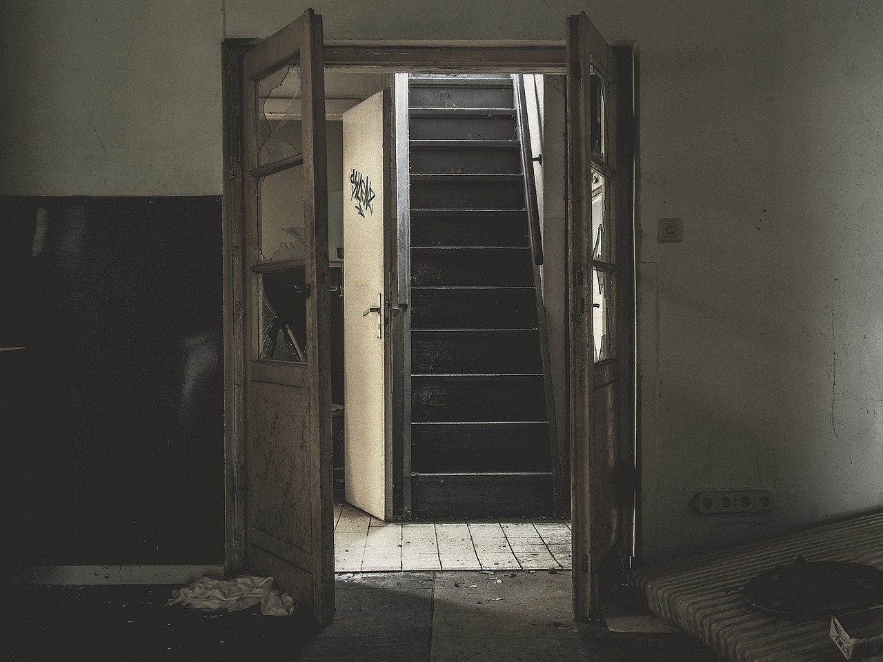 uncover-lost-gold-estates-real-estate-su-640x480-ye1jti