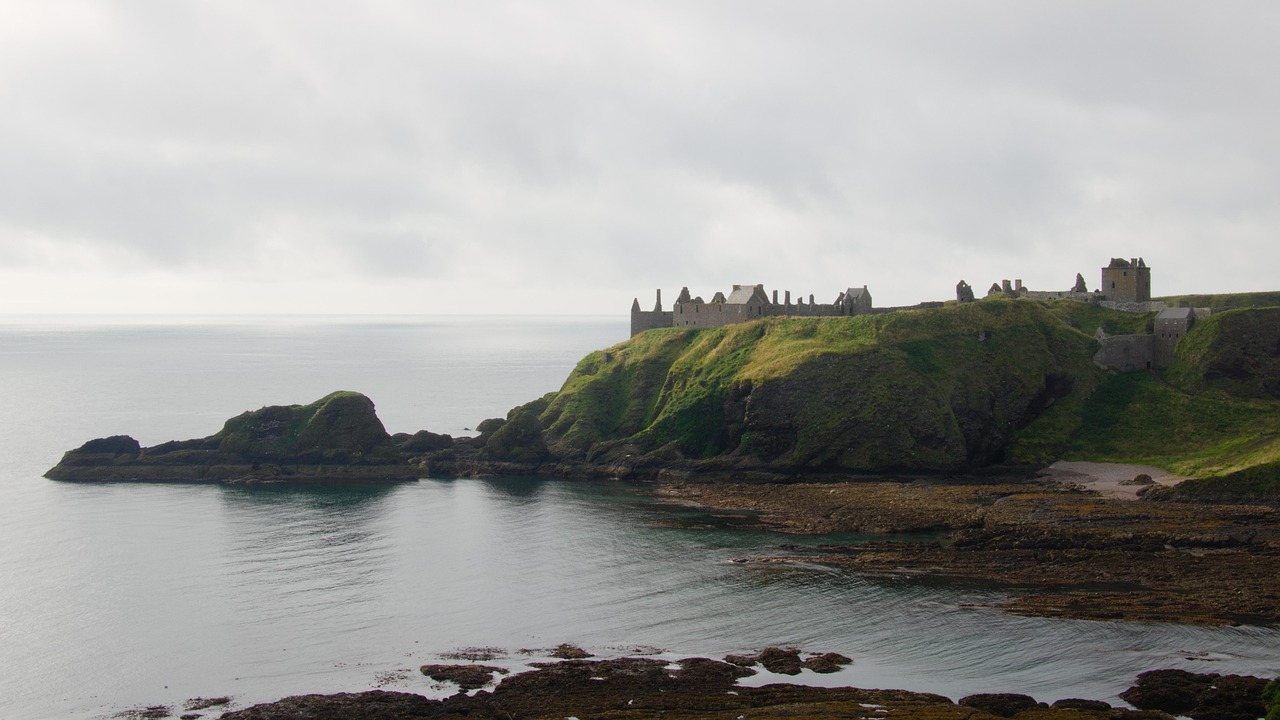unlock-stonehaven-property-secrets-buyer-640x480-lgrsrh
