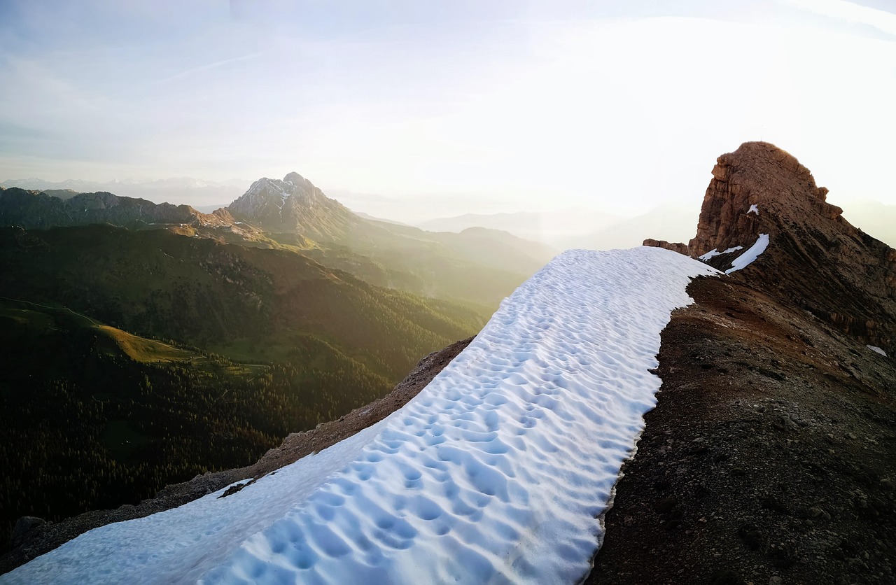Unlocking Dreams: Summit Strategies for Real Estate Success