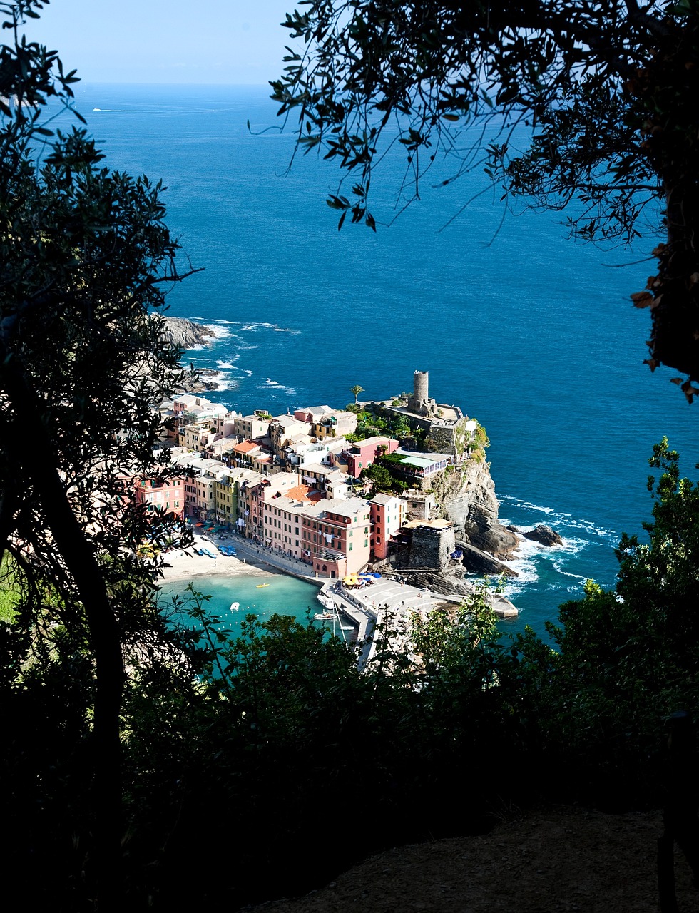 Unveiling Terra Vista Estates Surroundings: Nature, Culture, and More