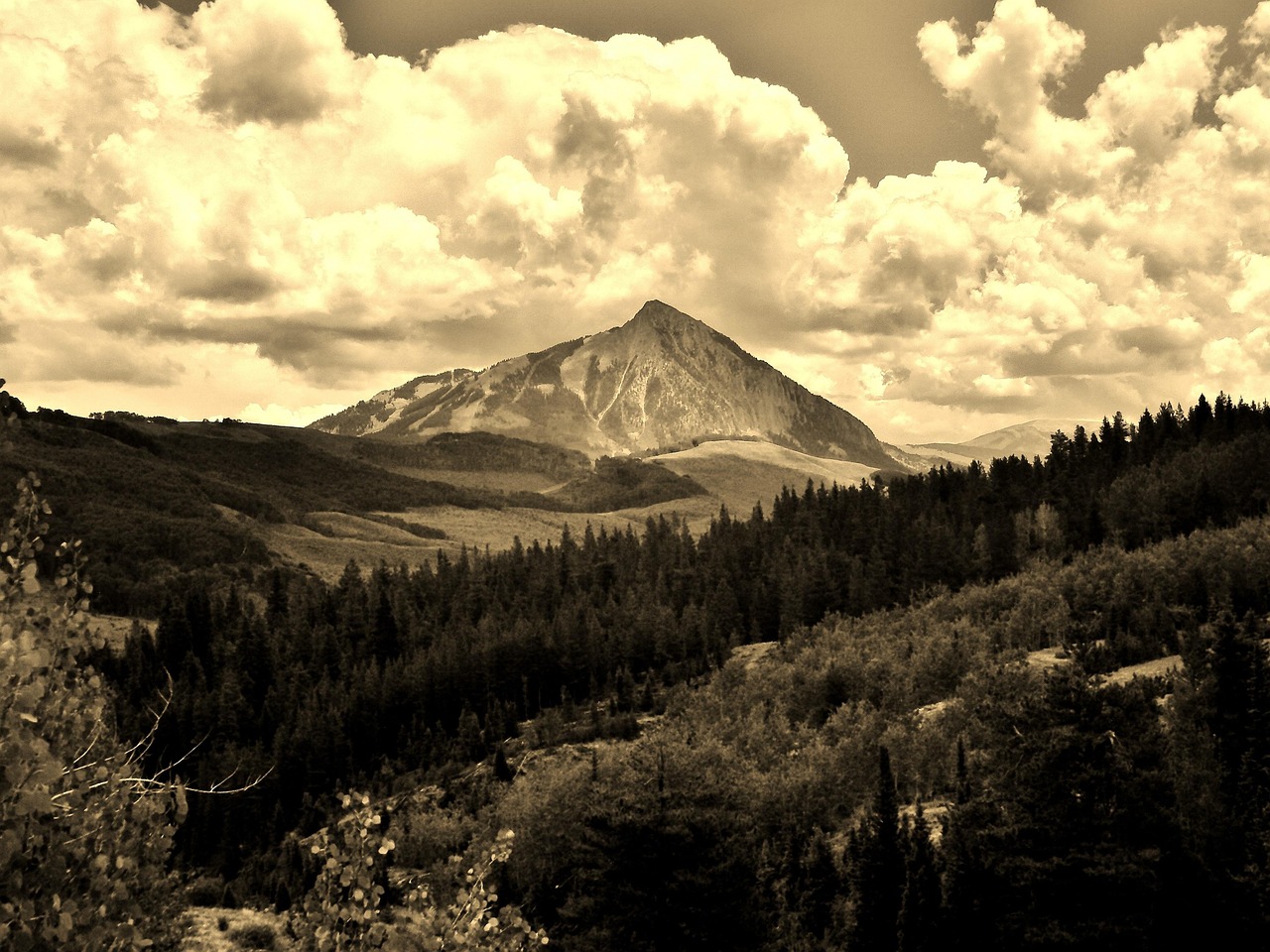 Discover Toltec Buttes: This Months Events & Adventures
