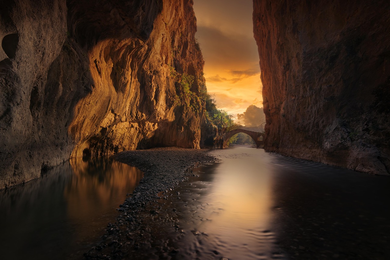 explore-enclaves-at-stone-canyon-adventu-640x480-vpszdc